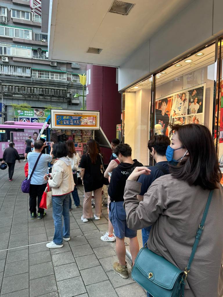 快報《瀚星百貨x叮噹脆皮雞蛋糕餐車》