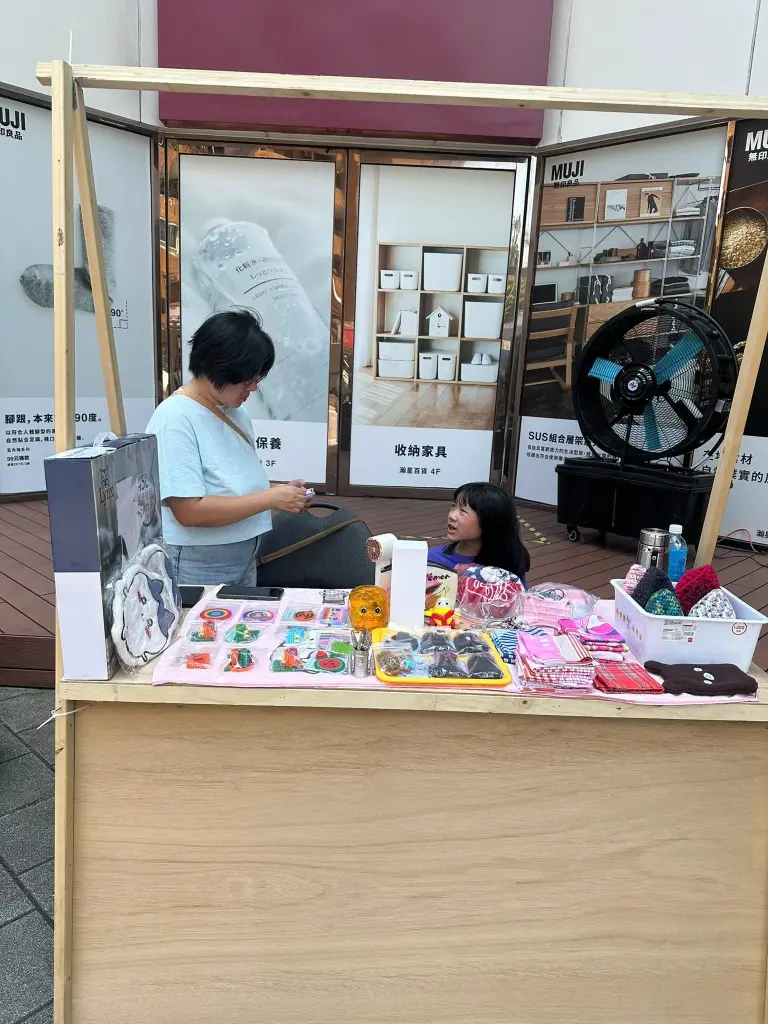 快報《集光小老闆市集x犬家人狗狗認養活動》