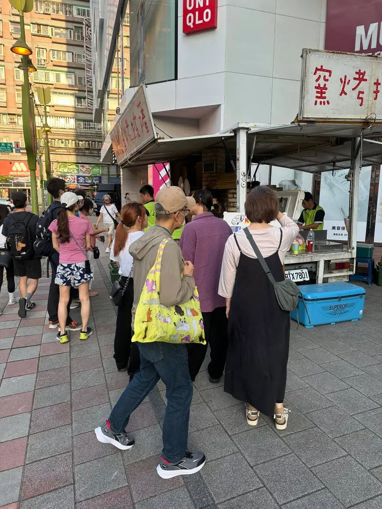 美味訊息 《日常食光 瀚星百貨戶外餐車市集》