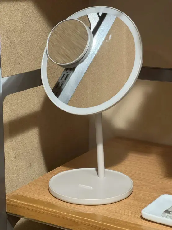 《無印良品 x LED化妝鏡》